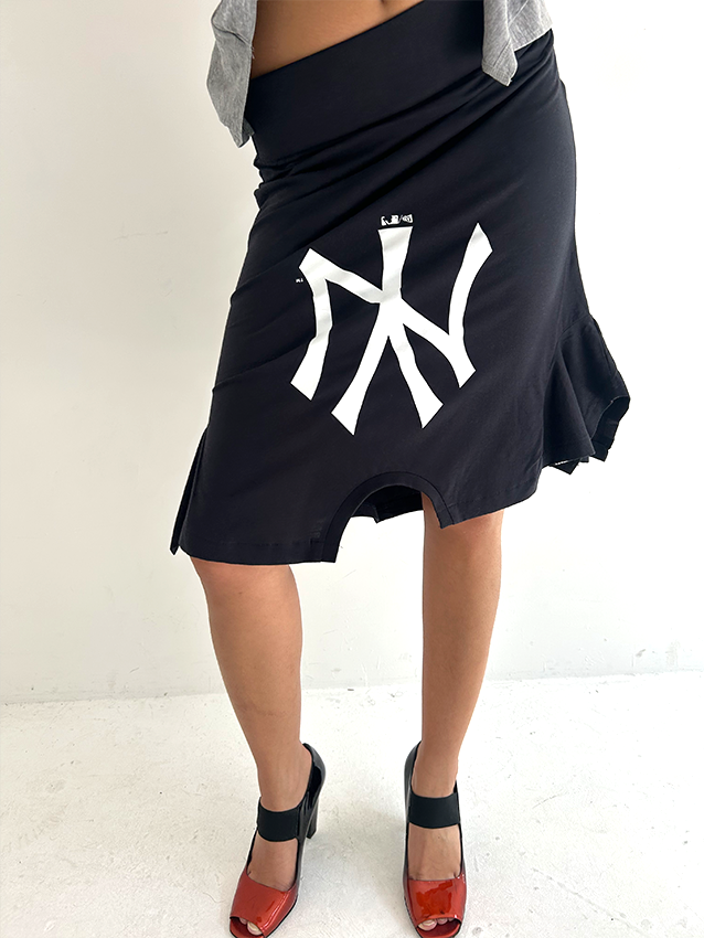 Black NY T-Skirt - Size M