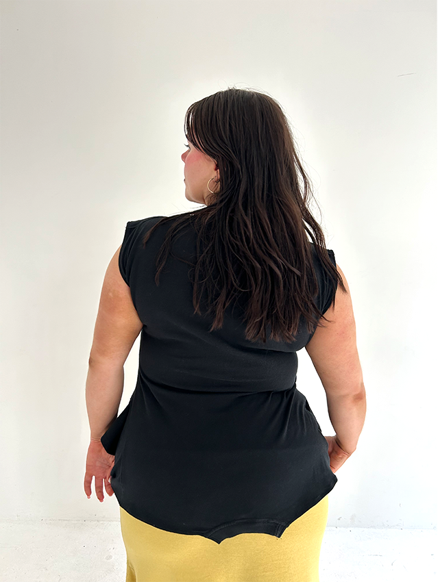 Black NY Pinstripe 180 Top - Size XL