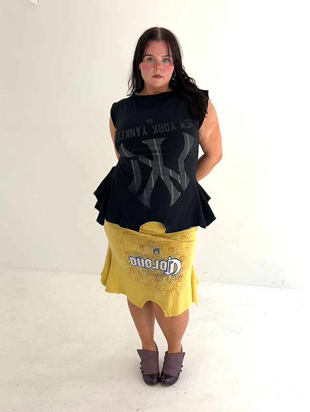 Black NY Pinstripe 180 Top - Size XL