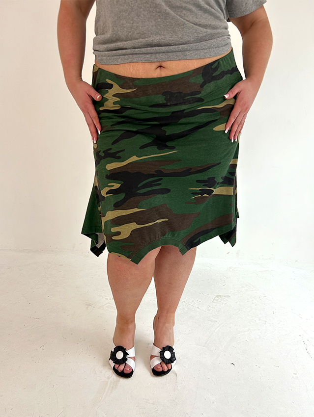 Green Camo T-skirt - Size XL