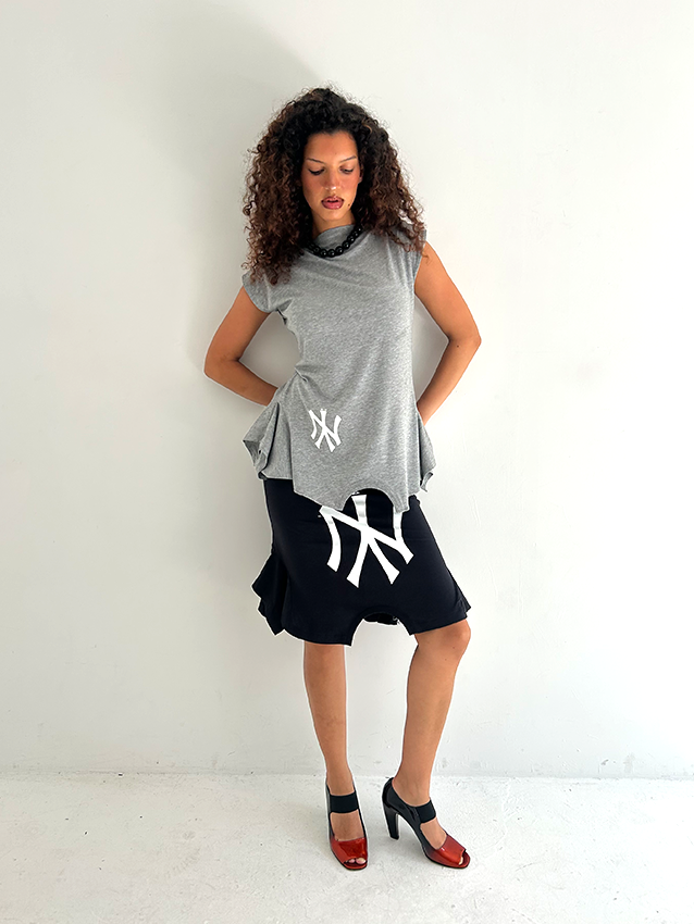 Black NY T-Skirt - Size M