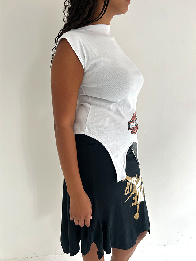 Black/Gold Nike T-skirt - Size L