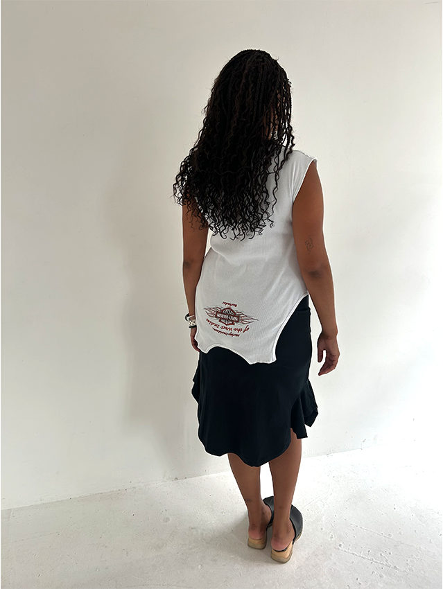 Black/Gold Nike T-skirt - Size L