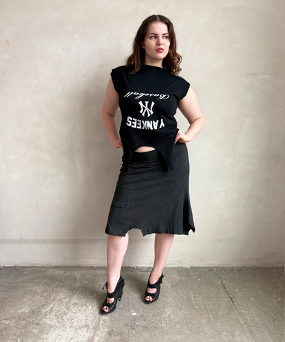 Black T-skirt - Size L