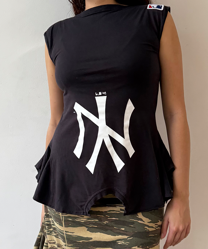 Faded black NY 180 Top - Size M