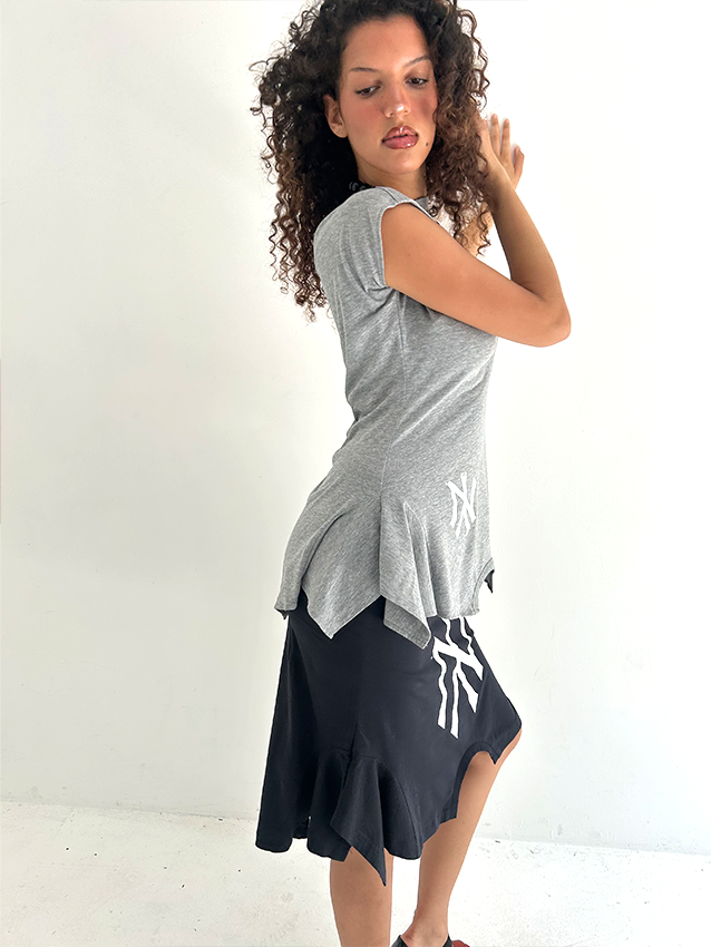 Black NY T-Skirt - Size M